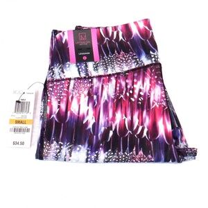 MATERIAL GIRL Active Leggings "Flush Feather" NWT